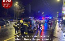 У Києві сталася масштабна ДТП за участі таксі: наслідки аварії показали на фото та відео