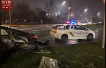"Авто просто розірвало": у Києві ввечері сталася ще одна серйозна ДТП (відео)