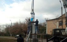 Мешканці села на Запоріжжі замінили пам'ятник Леніну статуєю Ісуса (фото)
