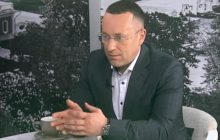 Нардеп від "Слуги народу" попався на перегляді інтимного фото під час засідання Ради (фото)