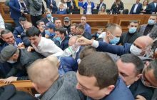 Депутаты Одесского облсовета не сумели провести первую сессию: в зале заседаний произошли стычки (фото, видео)