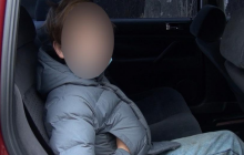 Продала сина за 700 гривень на день: горе-матір з Запоріжжя відправили за ґрати (фото, відео)