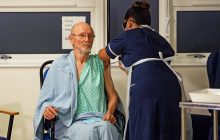 В Великобритании от коронавируса вакцинировали Уильяма Шекспира (фото)