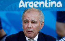 Умер футбольный тренер, выводивший сборную Аргентины в финал чемпионата мира