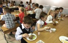 Как будут работать школы с 1 сентября: форма обучения, линейки и даты каникул
