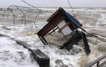 Хвилі підібралися до доріг: з’явилися фото й відео з підтопленої курортної Кирилівки
