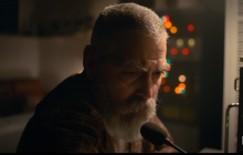 Опасная роль Джоржа Клуни: Netflix показал последний трейлер драмы "Полночное небо" (видео)
