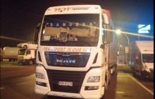 У Польщі вибухнув скандал через вантажівку з написом "Бандера"