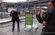 В Киеве мужчина напал на снимавших сюжет о гололеде журналистов, но подскользнулся (видео)