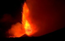 В Италии началось извержение вулкана Этна (фото, видео)
