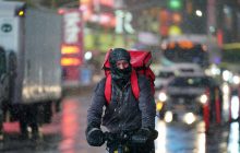 Конгрес США схвалив виділення 900 мільярдів доларів допомоги економіці через пандемію