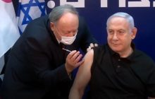 Премьер-министр Израиля в прямом эфире вакцинировался от коронавируса (видео)