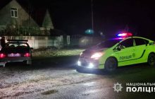 На Київщині чоловік намагався вбити подружжя, увірвавшись до їхнього будинку (фото)