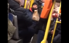 В киевском троллейбусе вечером произошла массовая драка, в ход пошли кулаки и нож: инцидент попал на видео