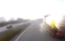 ДТП с переворачиванием грузовика с топливом под Борисполем попало на видео