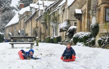 На радость детям и песикам: Великобританию засыпало снегом сразу после урагана "Белла" (фоторепортаж)