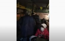 "Сдохните, пожалуйста": в харьковской маршрутке разгорелся скандал из-за пенсионера (видео)