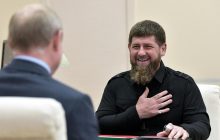 Кадыров часто проводит время за границей, а управление Чечней доверил родственникам – СМИ