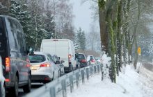 Немцы из-за локдауна отправились в горы и создали транспортный коллапс (фоторепортаж)