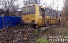 На Полтавщине водитель школьного автобуса потерял сознание и въехал в столб (фото)