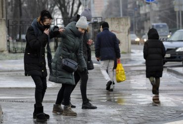 Как ходить по льду, чтобы не падать: полезные советы и лайфхаки