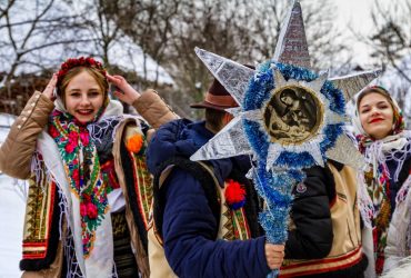 Красиві та прості у виконанні колядки: що співати на Різдво 2025