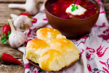 В Днепре состоялся баттл борщей - приготовленное отправили защитникам Украины (видео)