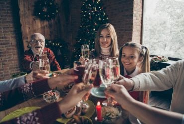 Свята в січні 2026: коли відпочиваємо і що відзначаємо