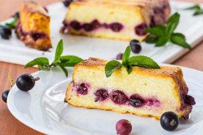 Пирог с ягодами на десерт: рецепт от ТМ «ЯСЕНСВИТ»