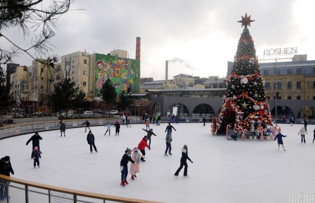 В КГГА рассказали, будут ли работать аттракционы и катки столицы во время локдауна
