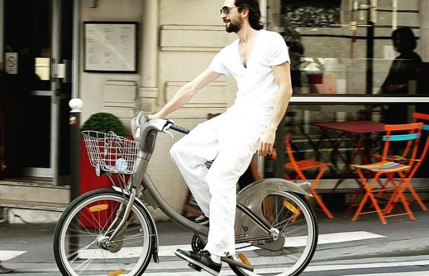 Оскароносний Едріен Броуді поділився з шанувальниками знімком з Парижа