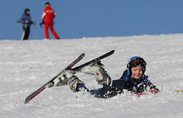 Відпочинок зі снігом і без. Як розважитися в горах взимку