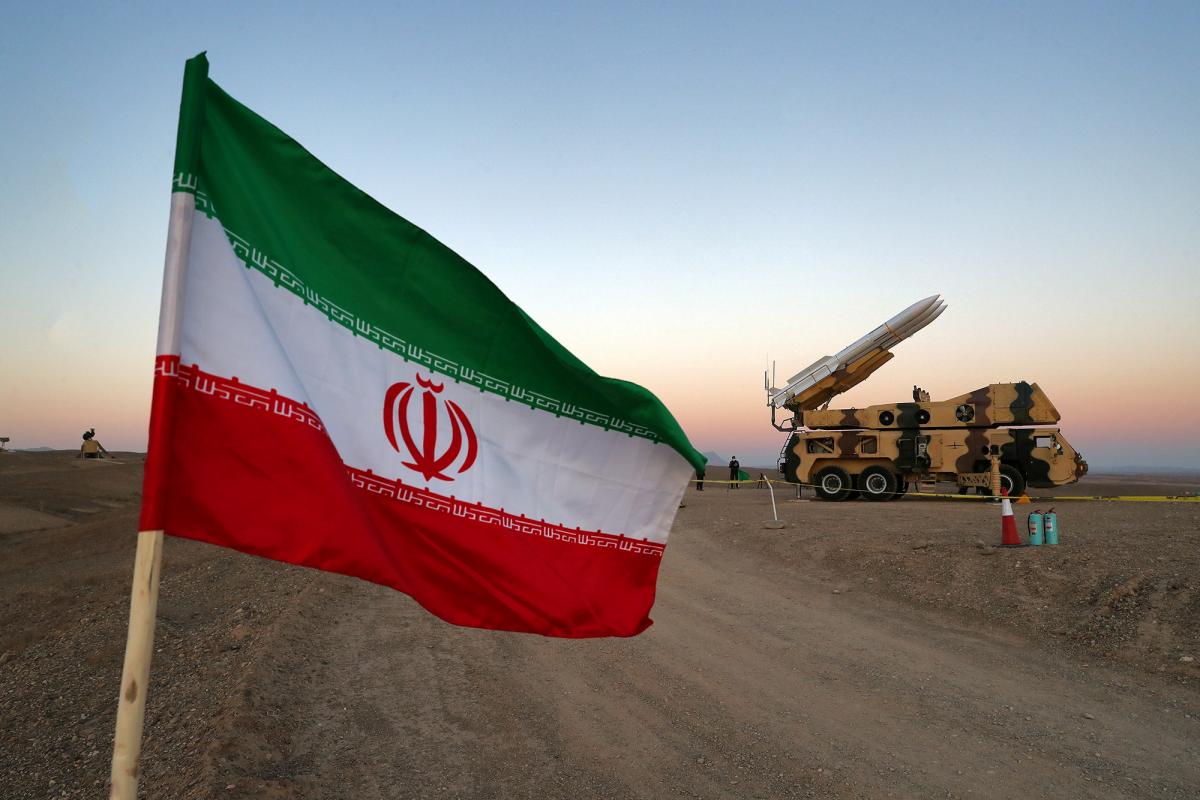 Russia will help Iran build missiles / photo REUTERS
