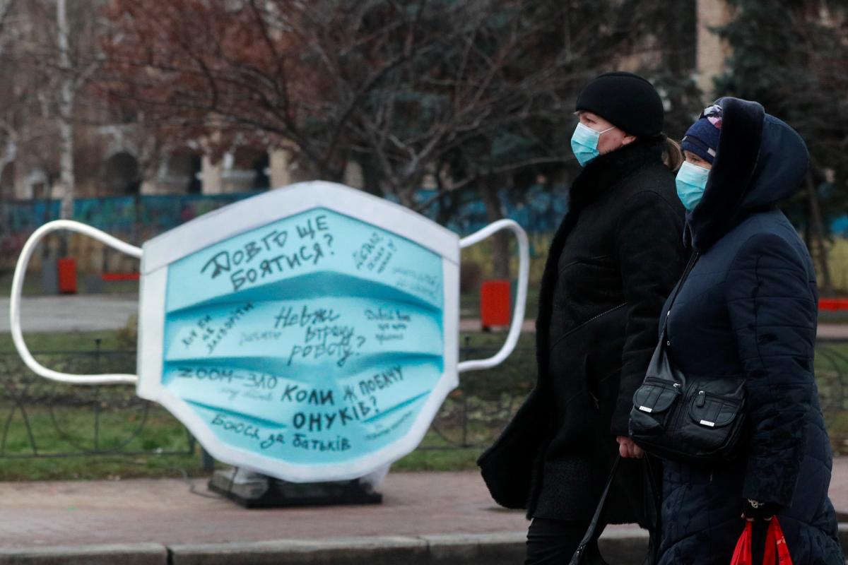 U.S. immunologist: Time to prepare for new pandemics / REUTERS