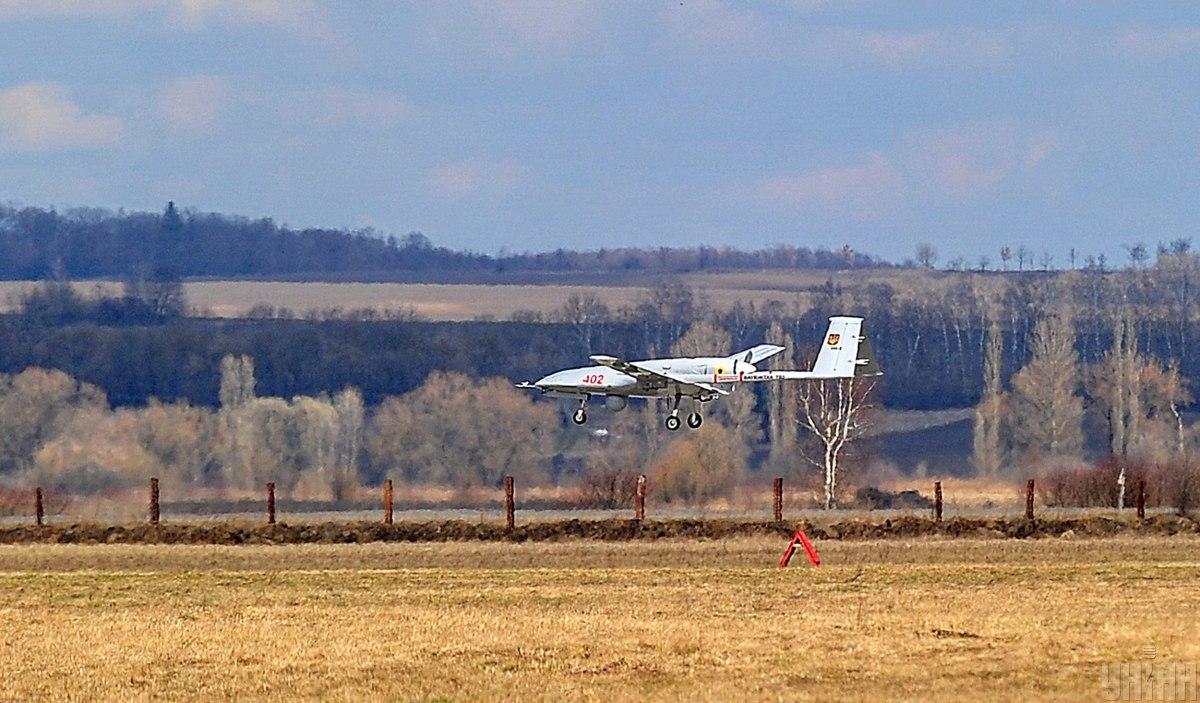 Ukraine receives Bayraktar shock drones from Turkey / photo from UNIAN, Volodymyr Strumkovsky