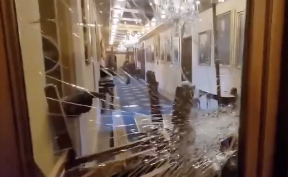 Момент вбивства потрапив на відео / скріншот Момент вбивства потрапив на відео / скріншот