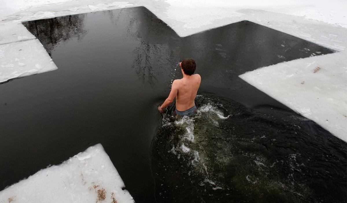 Orthodox Epiphany Klitschko Submerges Himself In Freezing Water — Unian