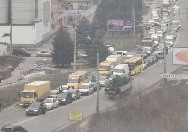 Поліція перекрила всі виїзди з Полтави через перестрілку / фото poltava.to Поліція перекрила всі виїзди з Полтави через перестрілку / фото poltava.to