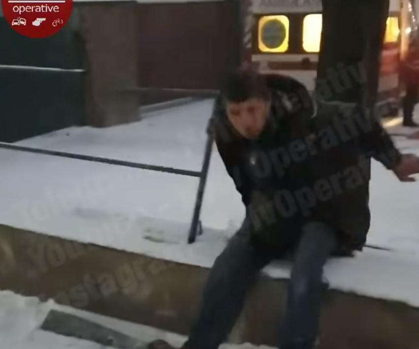 ДТП під Києвом - п'яний водій спровокував скандал зі свідками трагедії: я відкуплюся, відео / Скріншот ДТП під Києвом - п'яний водій спровокував скандал зі свідками трагедії: я відкуплюся, відео / Скріншот
