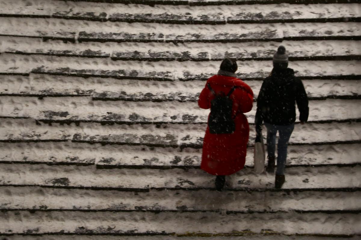 Киевлян предупреждают о скользких дорогах / фото УНИАН, Денис Прядко Киевлян предупреждают о скользких дорогах / фото УНИАН, Денис Прядко
