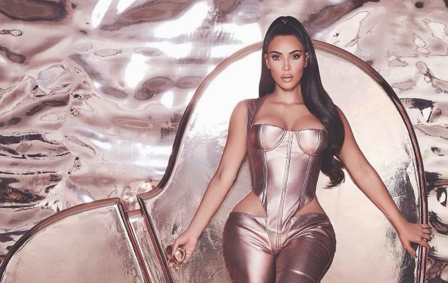 Кардашьян блиснула розкішними формами / фото instagram.com/kimkardashian Кардашьян блиснула розкішними формами / фото instagram.com/kimkardashian