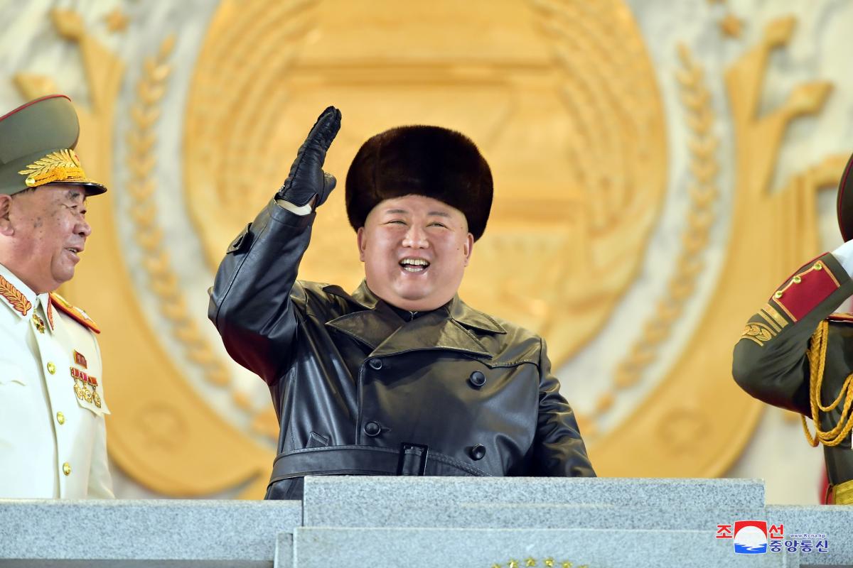 Ким Чен Ын помогает Путину в войне / фото REUTERS Ким Чен Ын помогает Путину в войне / фото REUTERS