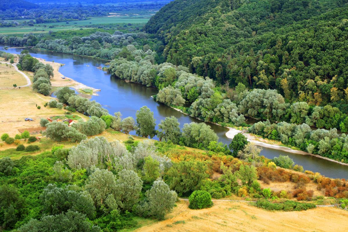 Пятое лето без украинского моря: где можно отдохнуть у воды в Украине