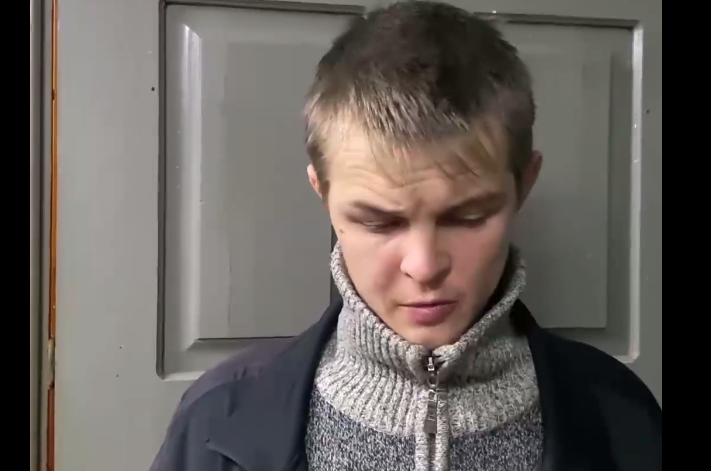 Парень украл попугаев, чтобы подарить девушке / скриншот Парень украл попугаев, чтобы подарить девушке / скриншот