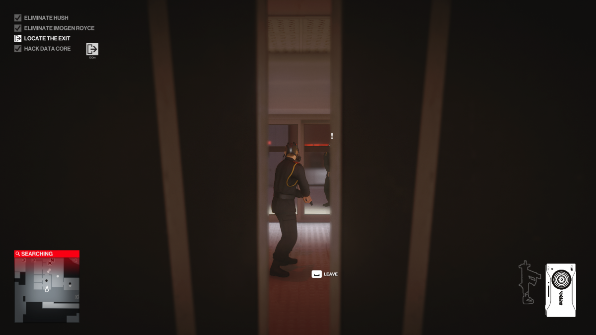 В единственный шкаф в комнате, куда секунду назад забежал герой, охрана не заглянет / скриншот