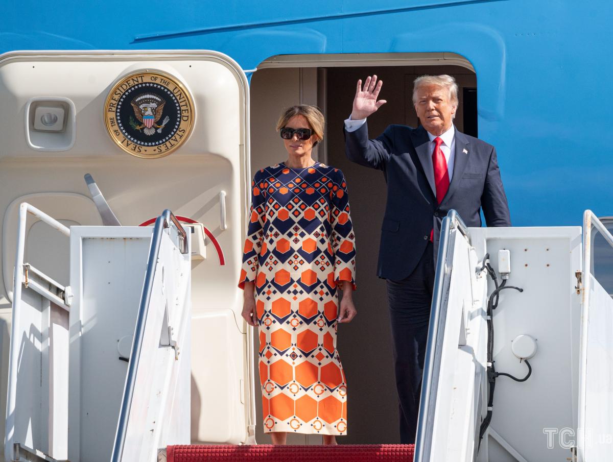 Трамп надела длинное платье / Getty Images