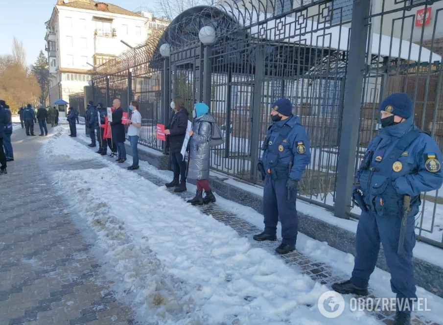Под посольством РФ в Киеве прошел митинг / фото: "Обозреватель" Под посольством РФ в Киеве прошел митинг / фото: "Обозреватель"