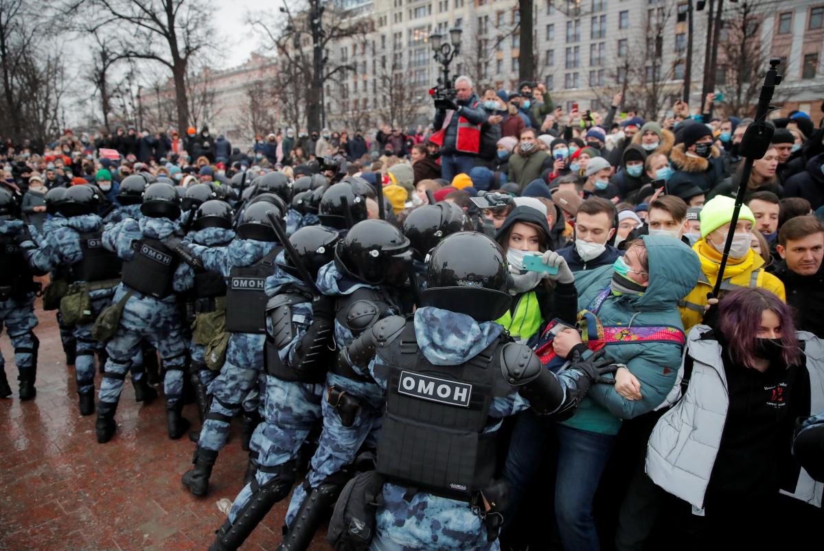 Журналіст передрік Москві нові протести / фото Reuters Журналіст передрік Москві нові протести / фото Reuters