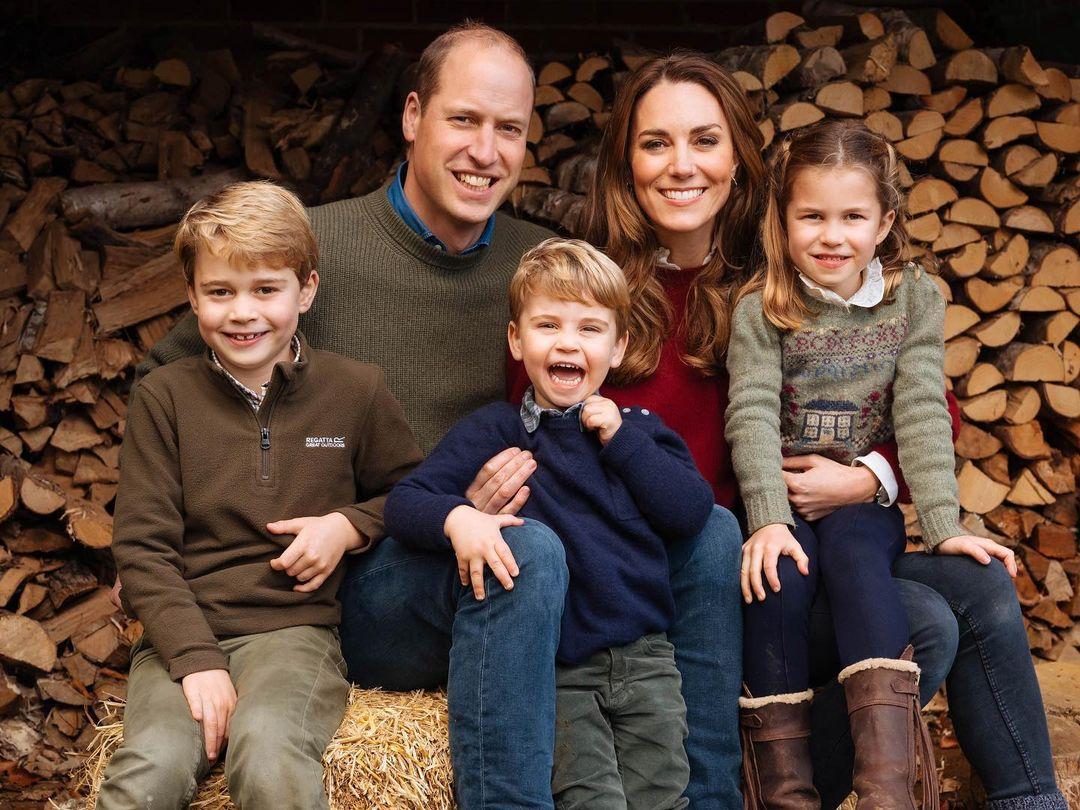 Принц Джордж — первый ребенок герцога и герцогини Кембриджских и третий в очереди на престол / фото instagram.com/kensingtonroyal