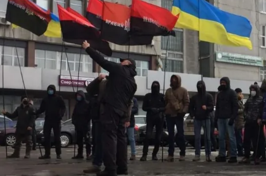 'Правий сектор' тисне на Мін'юст, підігруючи Молчановій, Туменасу та Тищенку – ЗМІ 'Правий сектор' тисне на Мін'юст, підігруючи Молчановій, Туменасу та Тищенку – ЗМІ